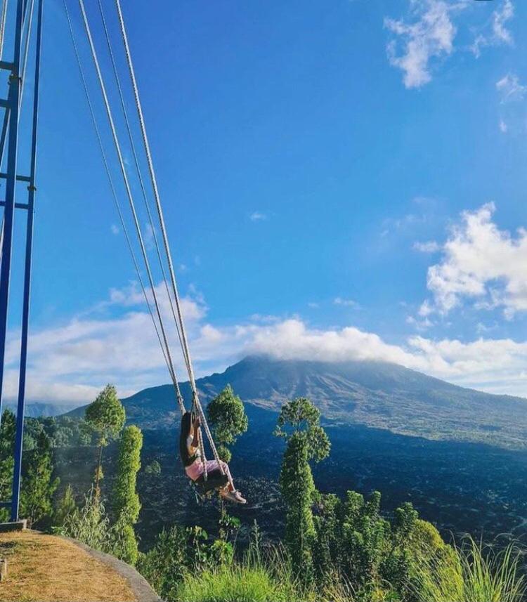 ホテル Sari Sky Bali クブペンロカン エクステリア 写真