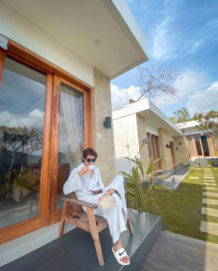 ホテル Sari Sky Bali クブペンロカン エクステリア 写真