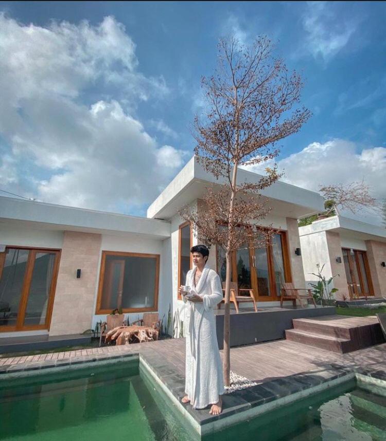 ホテル Sari Sky Bali クブペンロカン エクステリア 写真