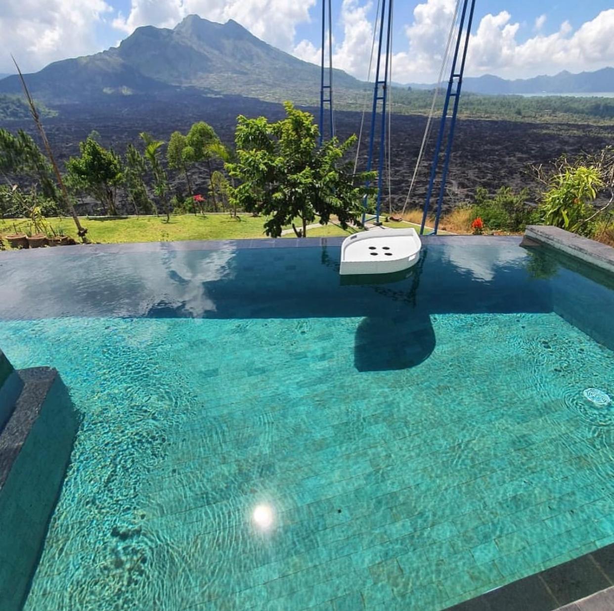 ホテル Sari Sky Bali クブペンロカン エクステリア 写真